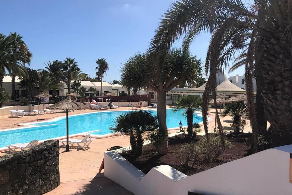 Apartamento Lina 25 Playa Roca Costa Teguise Extérieur photo